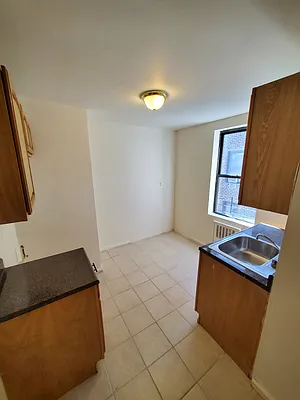 Rented by BRICK & GALO REALTY CORP | media 41