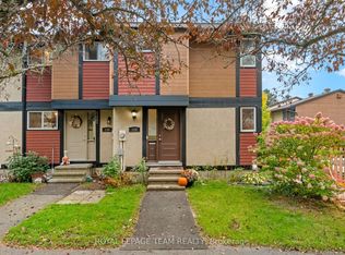 128 McClintock Way, Ottawa, ON K2L2A4