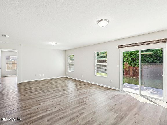3rd image of 3292 CANYON FALLS Drive
