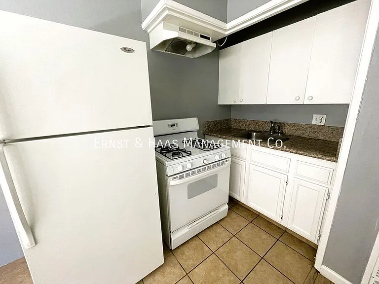 181 Argonne Ave #3 — Photo 5