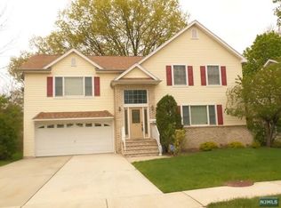 39 Frederick St, Little Ferry, NJ 07643