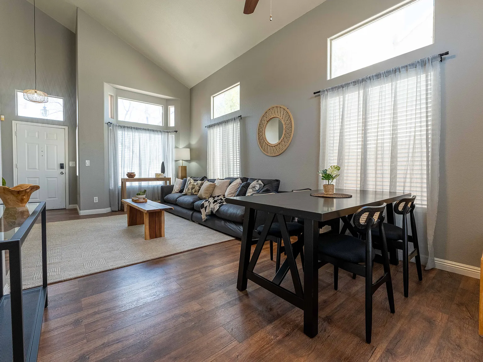3 bed, $4,800 — Photo 4