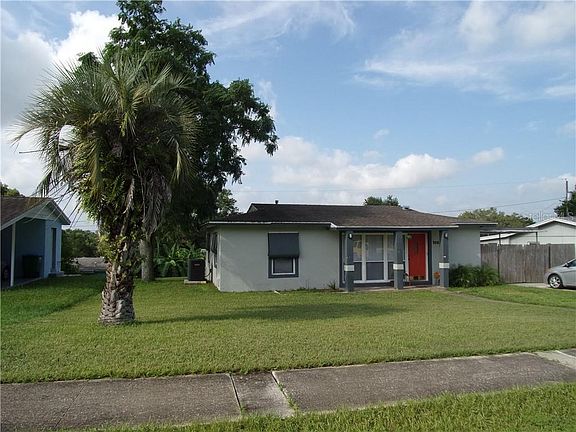 4th image of 1068 Gerona Ave
