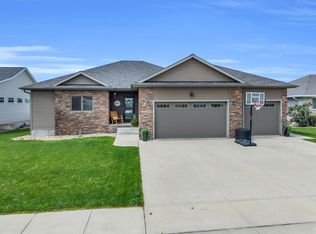 910 16th Ave, Kearney, NE 68845