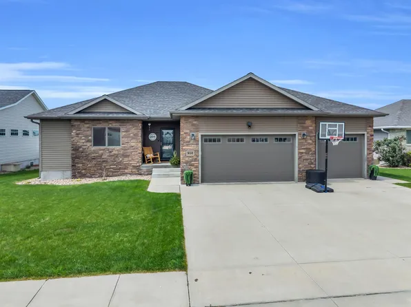910 16th Ave, Kearney, NE 68845