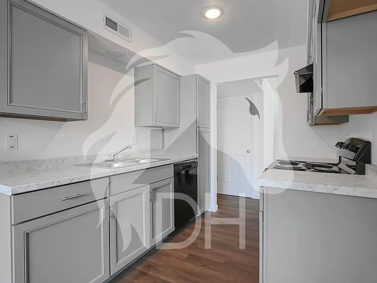 415 N State Ave #10 — Photo 12