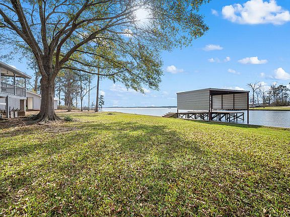 4th image of 760 Holly Grove Rd