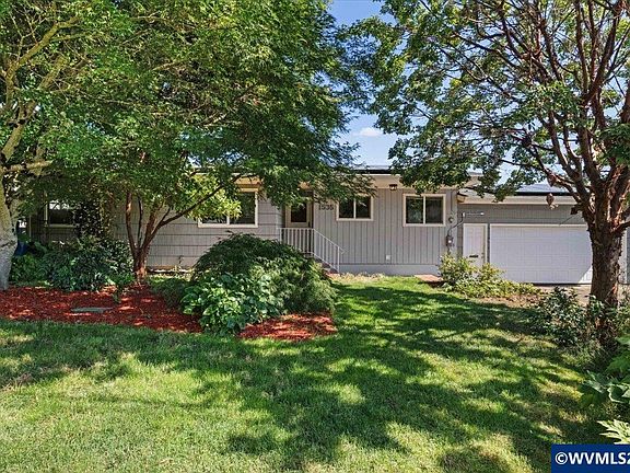 3rd image of 1535 Corina Dr SE