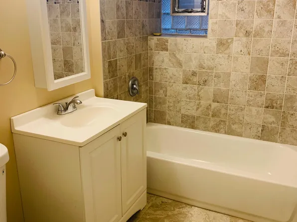 6677 Wimlay, Chicago, IL
