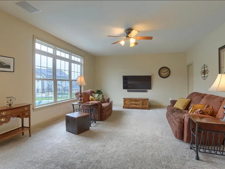 10 Spring View Ct — Photo 12