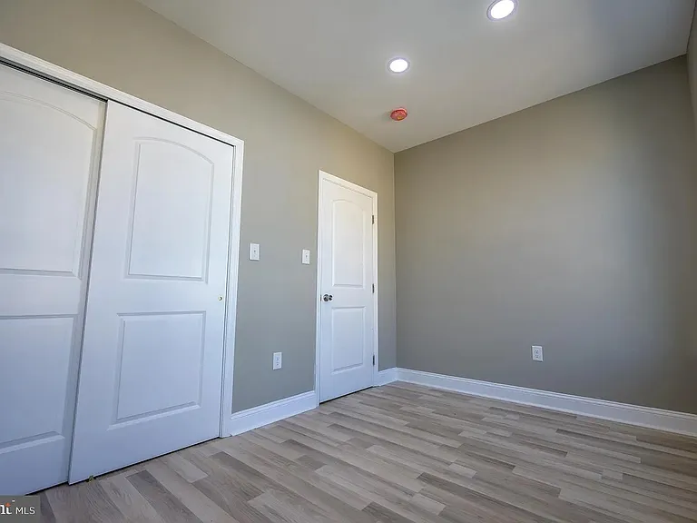 2212 Greenwich St — Photo 11