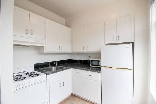 1st image of 810 Eddy St APT 203