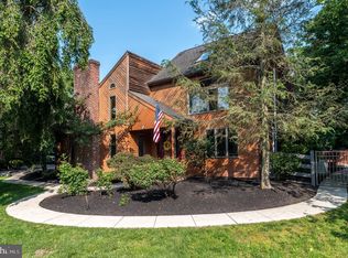 905 Deerfield Ln, Doylestown, PA 18901