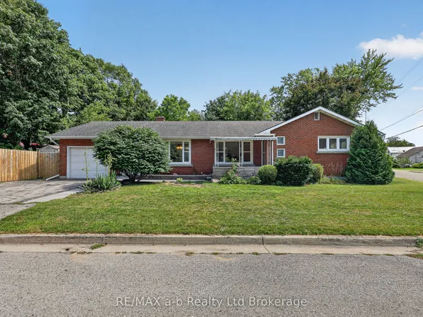 58 Victoria St, Tillsonburg, ON N4G 3Z7