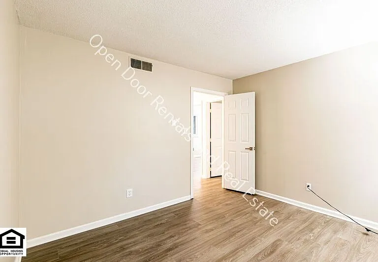 9324 Saratoga Rd — Photo 30