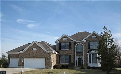 1st image of 8108 Julian Pl