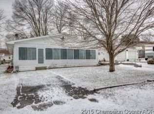 625 E Livingston St, Monticello, IL 61856