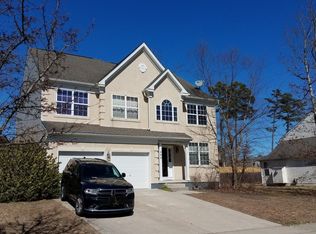203 Sea Pine Dr, Egg Harbor Township, NJ 08234