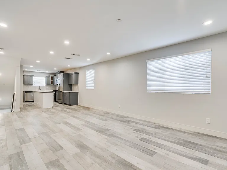 1848 1/2 Federal Ave #1848-1/2 — Photo 4