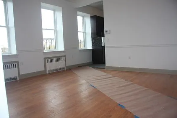 Rented by Mdays Realty | media 10