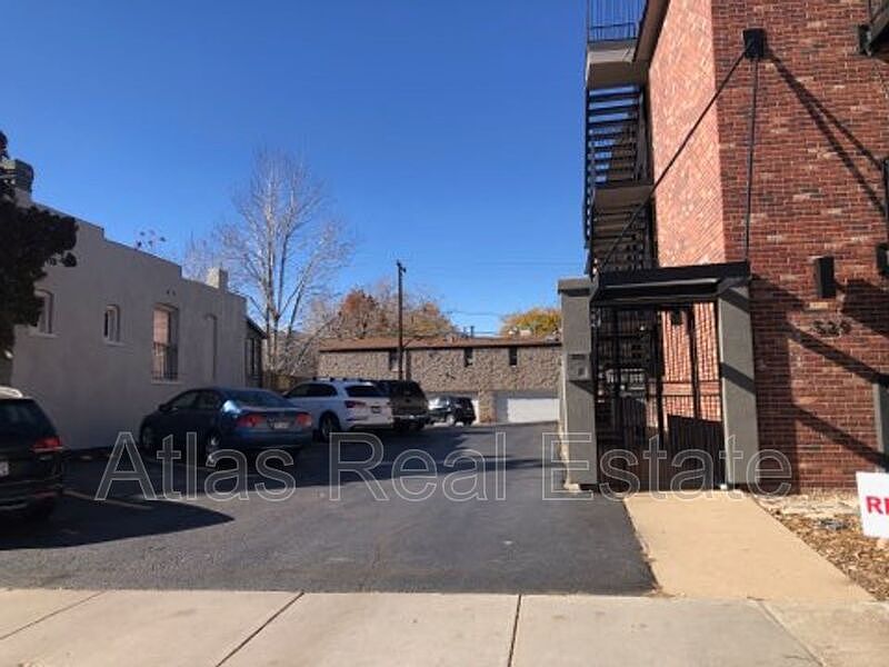 1st image of 529 N Washington St APT 103