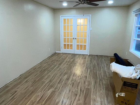 3rd image of 602 Weaver Dr