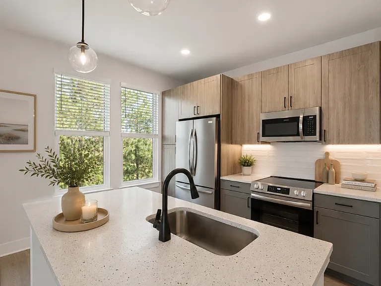 The Henslow Daniel Island Apartments & Townhomes — Photo 75
