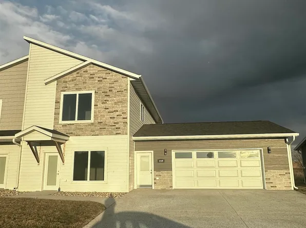 218 Ivy Ln, Crooks, SD 57020