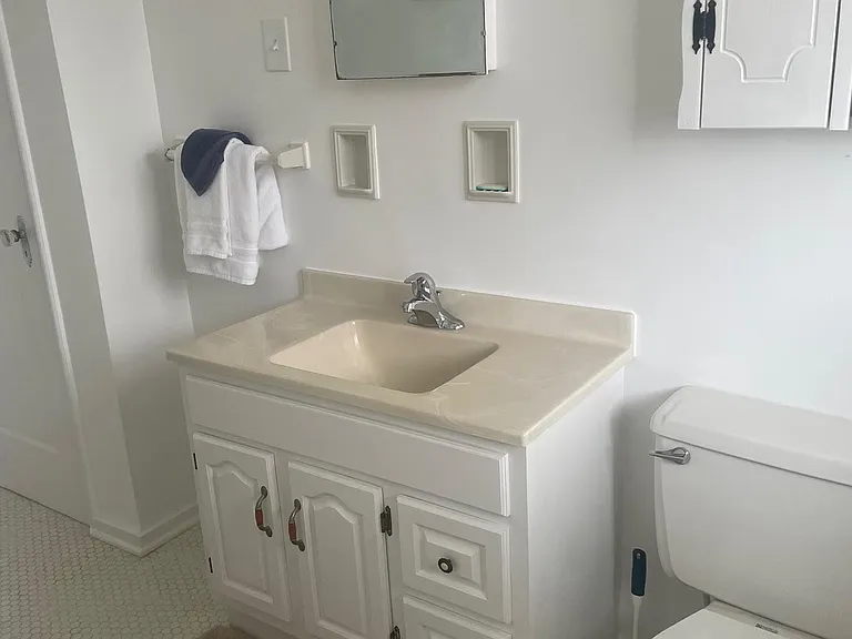 48 NE Saint Augustine Blvd — Photo 24