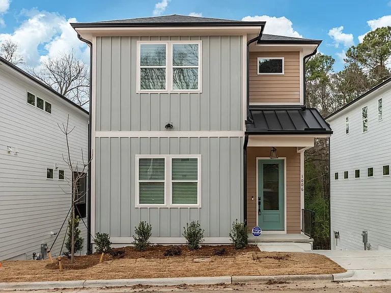 1006 Grant St — Photo 3