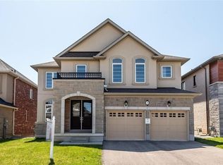 30 Robertson Rd, Hamilton, ON L9K0H8