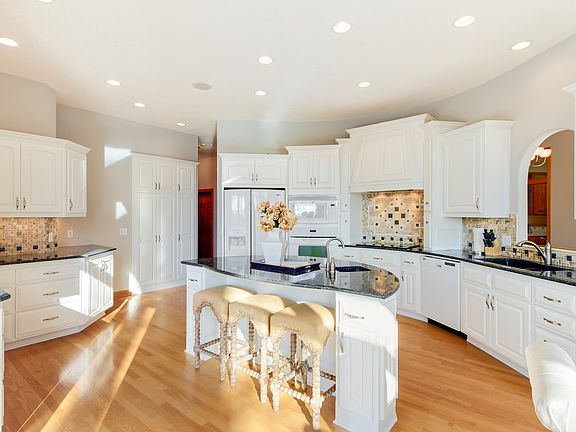 2nd image of 19366 Blackfoot St NW