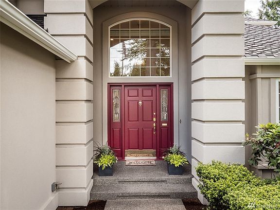 3rd image of 15427 32nd Ave SE