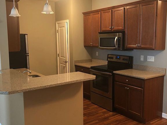 4th image of 2814 Talon Dr Unit 206