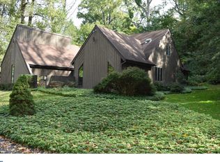 553 Pugh Rd, Strafford, PA 19087