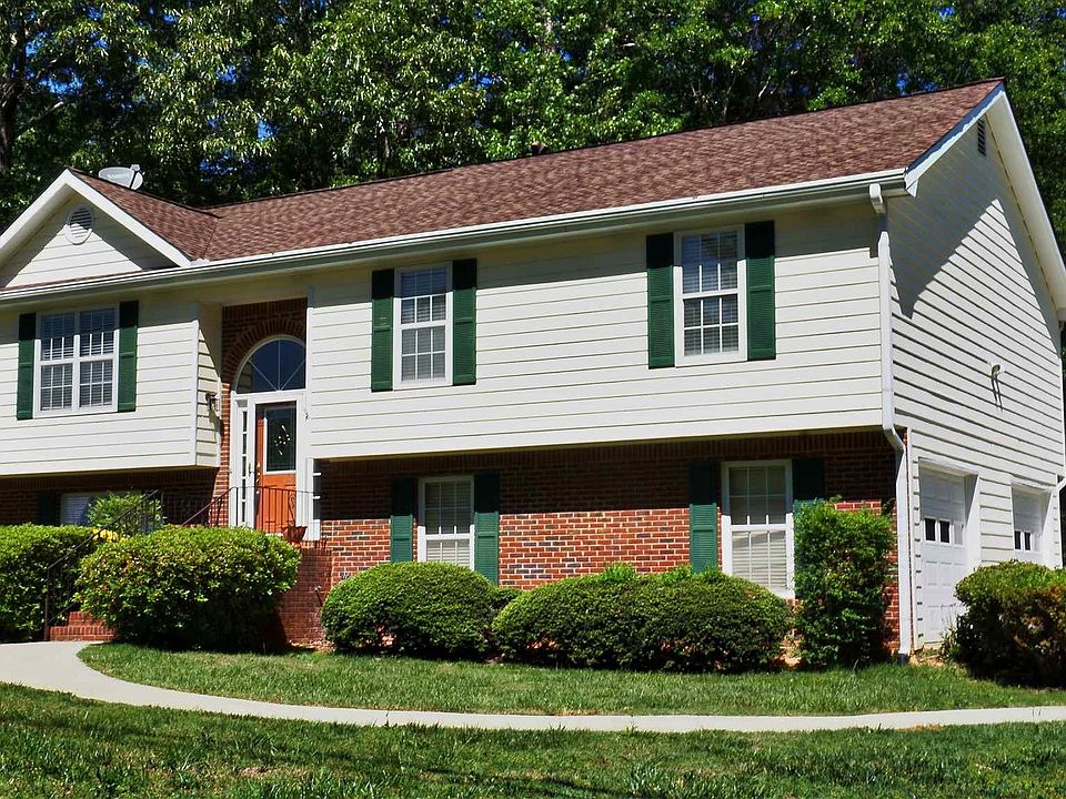 1st image of 2078 Brandy Woods Dr SE