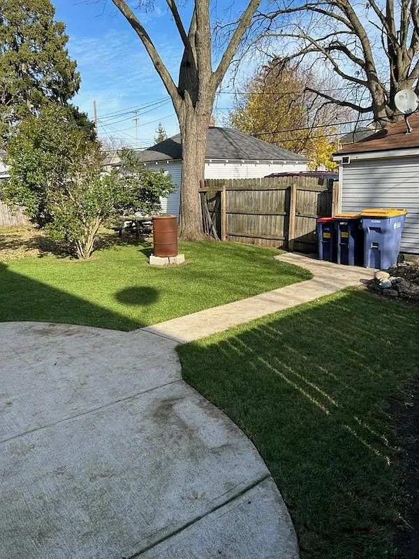 1320 Elizabeth Ave NW — Photo 4