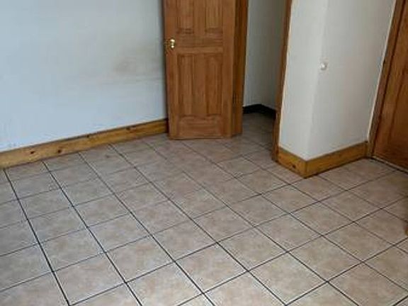3rd image of 1846 Walnut St APT 6