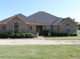 209 S Crawford St, Bartlett, TX 76511