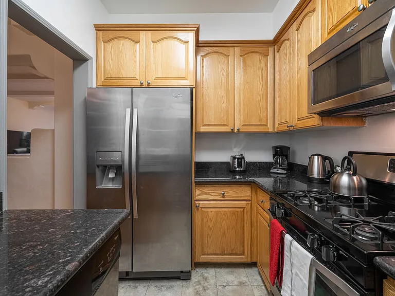9904 Robbins Dr — Photo 11