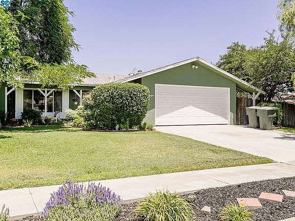 3rd image of 332 E Julia Way