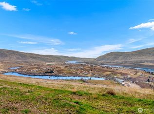 1220 S Webb Place, East Wenatchee, WA 98802