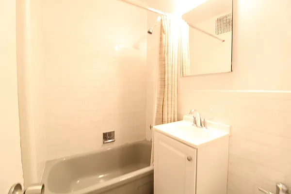 Rented by Keller Williams NYC | media 15