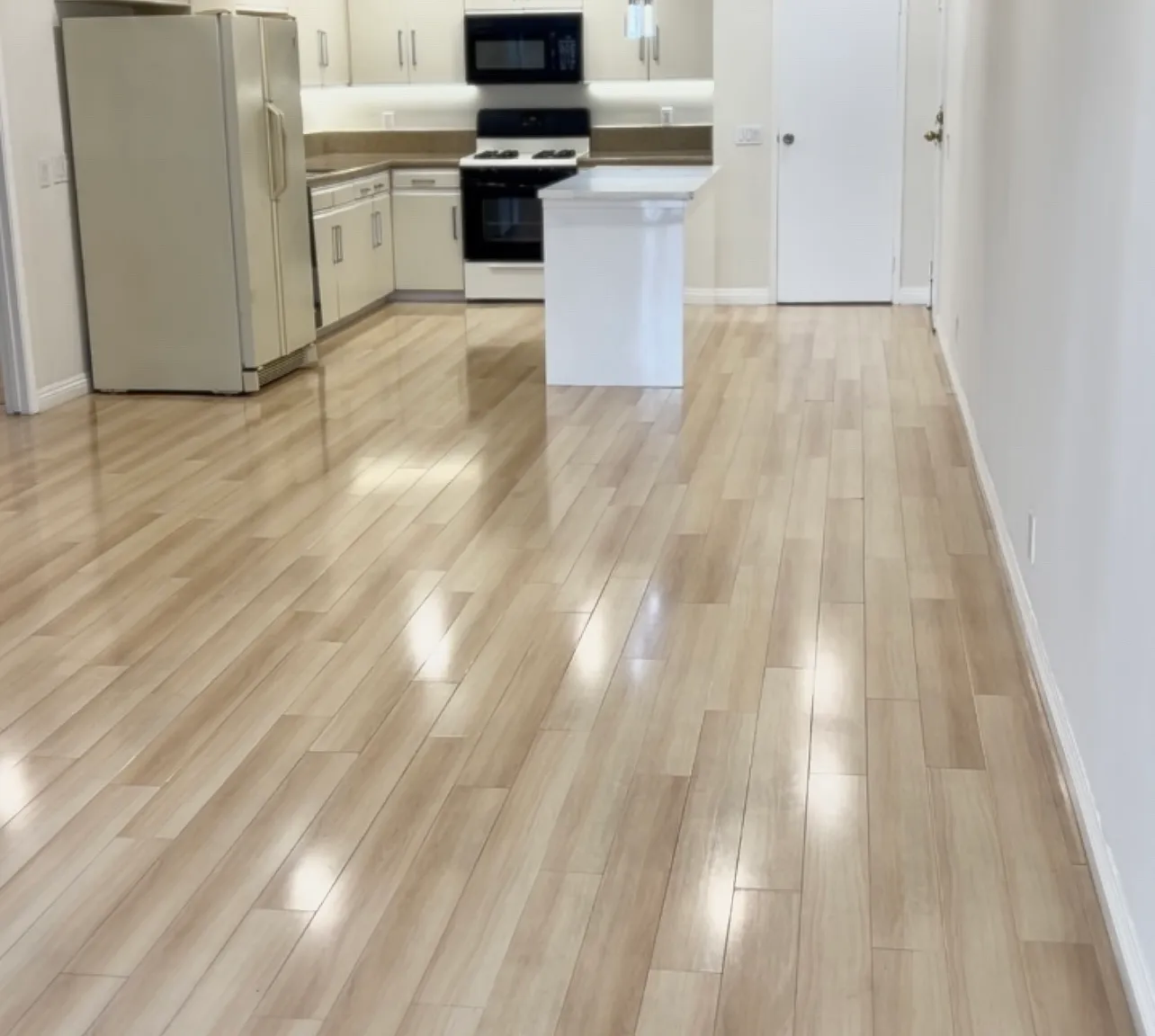 2 bed, 1250 sqft, $3,595 — Photo 1