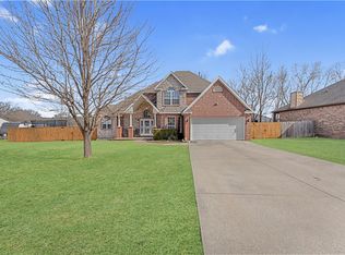 4224 E Broomsage Dr, Fayetteville, AR 72701