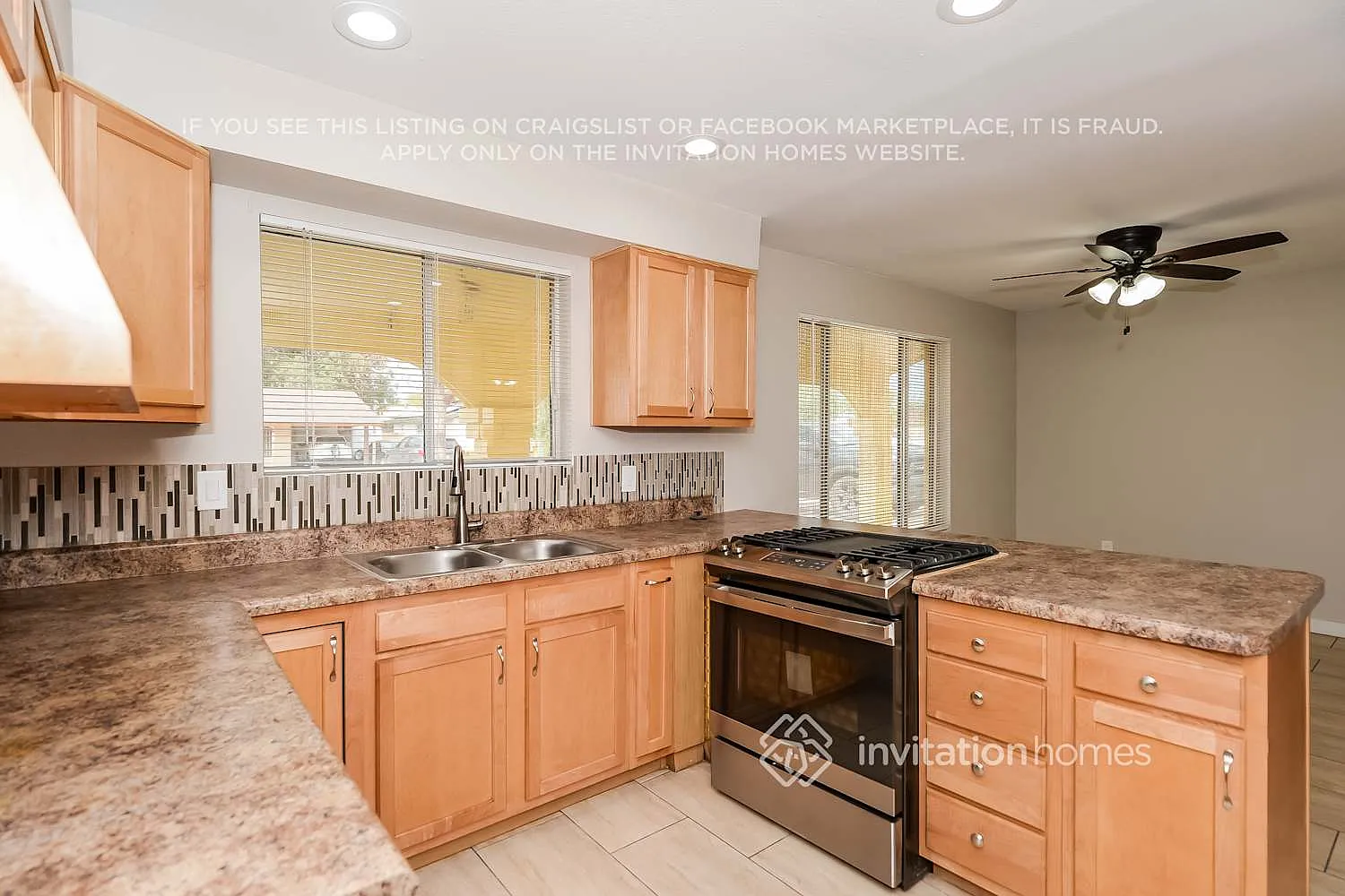 2211 N 54Th Lane Phoenix, AZ 85035 — Photo 4
