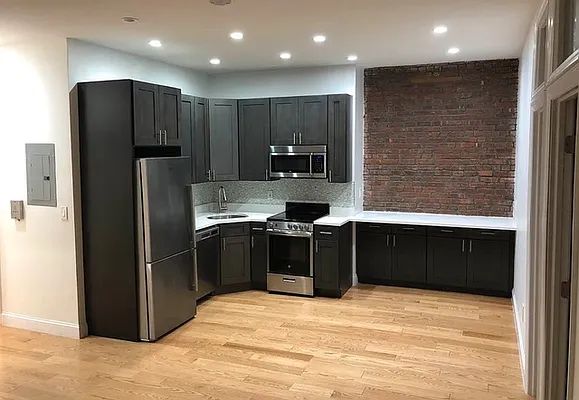 Rented by Urban Real Estate Property Group Inc | media 1