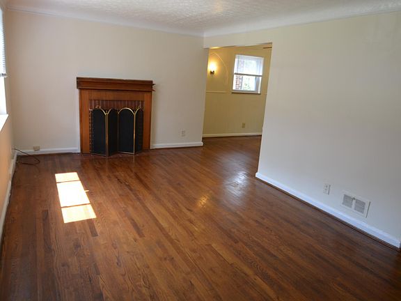 2nd image of 2610 Saint Albans Ave