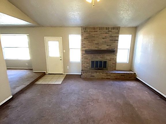 3rd image of 1204 Preswick Cir