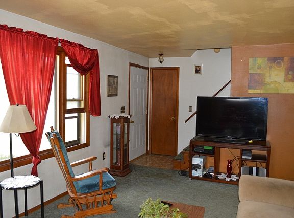 5th image of 215 Shelly Dr